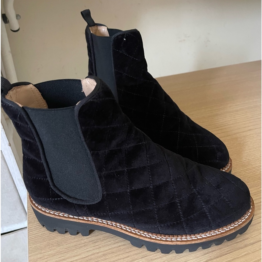 Jon Josef boots women’s  size 6